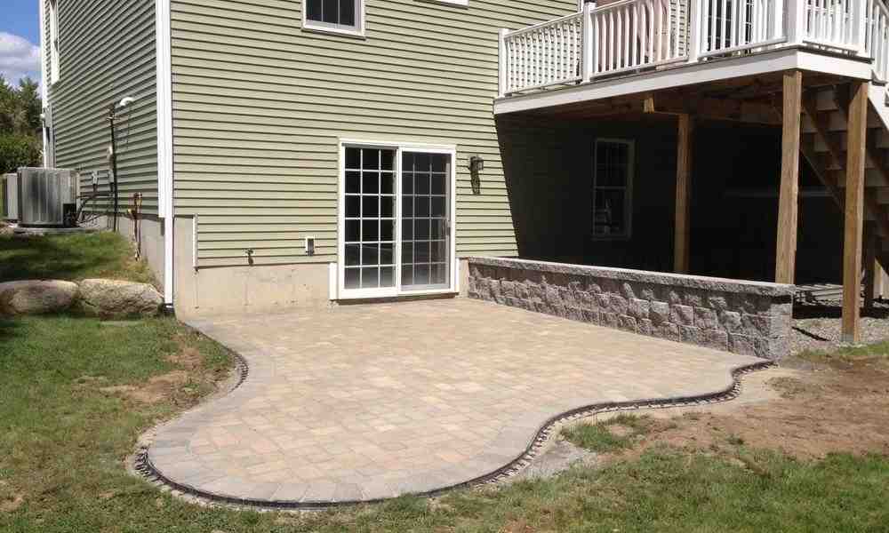 Why Your Garden Needs a Decorative Retaining Wall Right Now