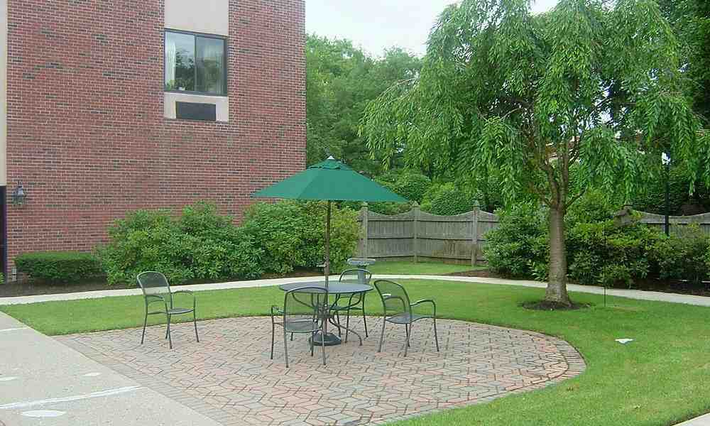 Commercial Landscaping Framingham MA: Do’s and Don’ts Commercial Landscaping Framingham MA: Do’s and Don’ts