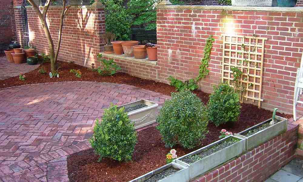 Constructing a Better Yard with Professional Hardscaping